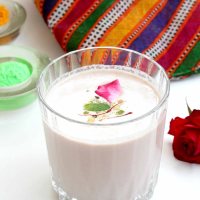 Thandai ~ A refreshing milk drink