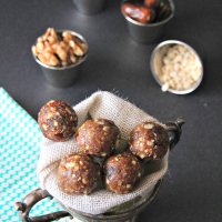 Dry Fruit Balls ~ Snack for Pregnant women and Lactating moms